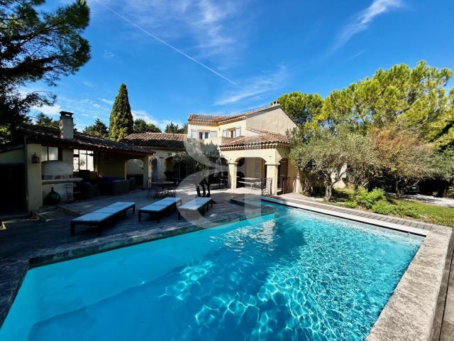 Maison vente à Carpentras, Pernes-les-fontaines