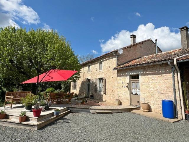 Maison vente à Niort, Clussais-la-pommeraie