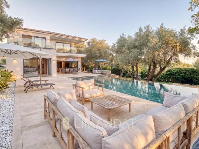 Maison location à Maures, Valbonne