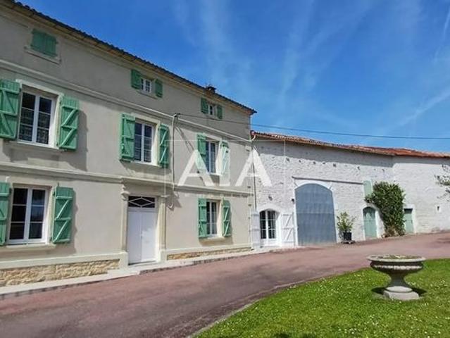 Maison vente à Confolens, Brettes