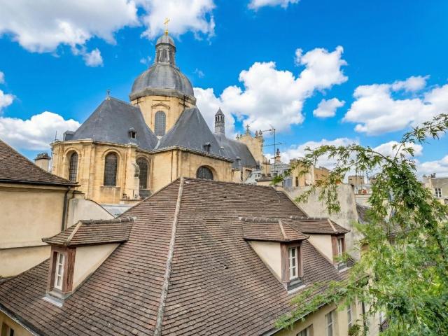 Maison vente à Paris, Île-de-France