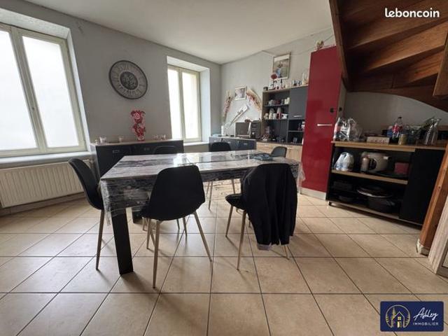 Maison vente à Mauriac, Ydes