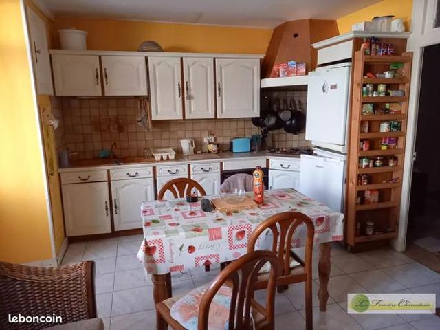 Maison vente à Confolens, Ebréon