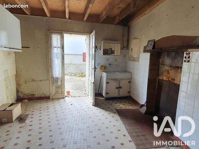 Maison vente à Confolens, La Tâche