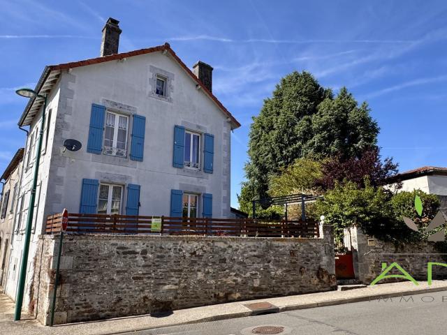 Maison vente à Confolens, Nouvelle-Aquitaine
