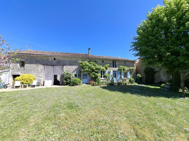 Maison vente à Chef-Boutonne, Deux-Sèvres