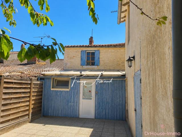 Maison vente à Fontenay-le-Comte, Velluire