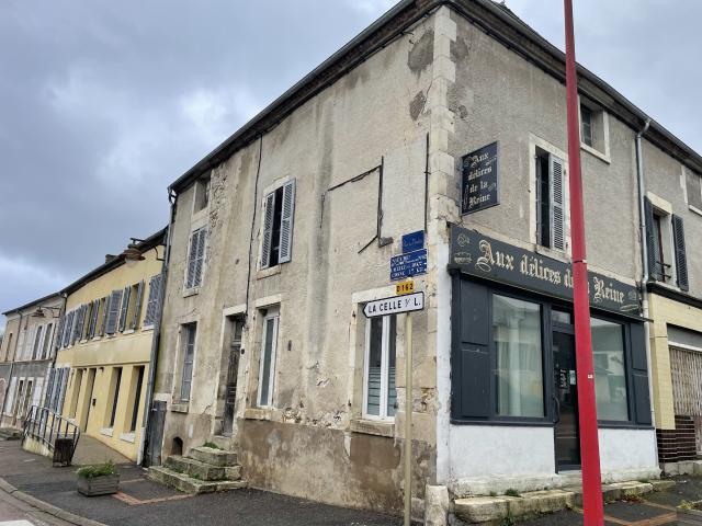 Maison vente à Cosne-Cours-sur-Loire, Arquian