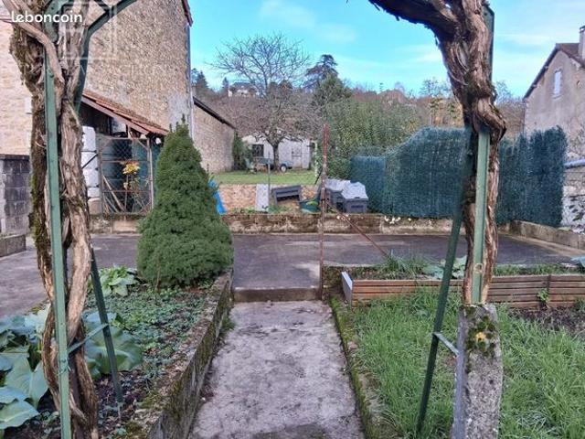 Maison vente à Confolens, La Chapelle