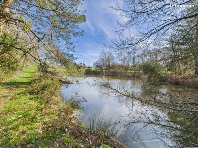 Maison vente à Nontron, Champniers-et-reilhac