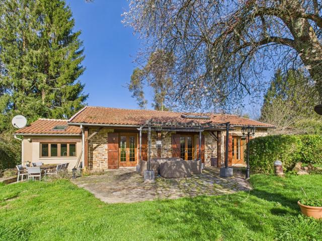 Maison vente à Nontron, Champniers-et-reilhac