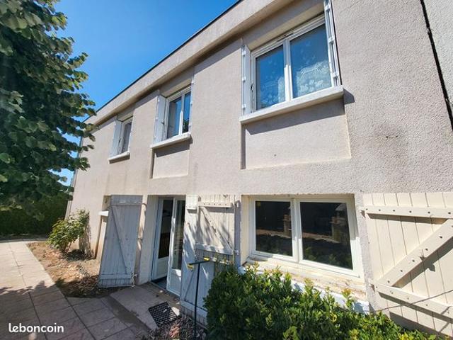 Maison vente à Saumur, Villebernier