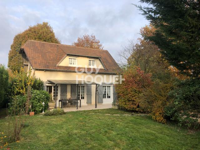 Maison vente à Évreux, L'habit