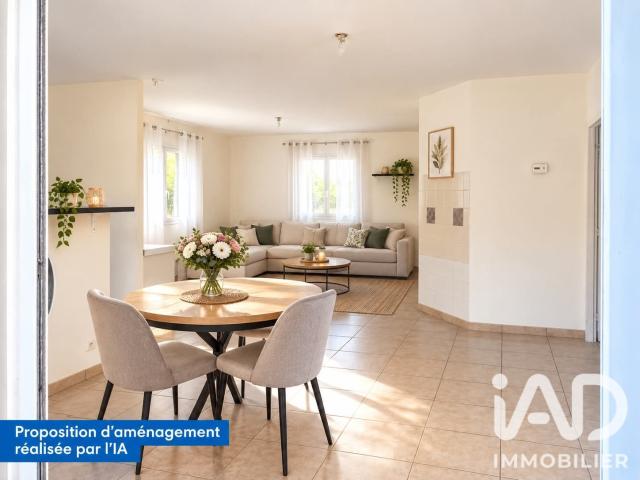Maison vente à Champ du Pommeret, La Laigne