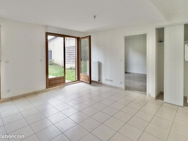 Maison vente à Melun, Sivry-courtry