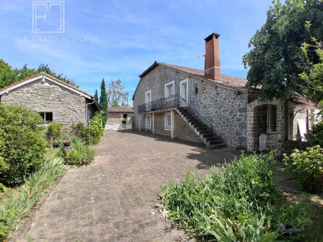 Maison vente à Nontron, Saint-saud-lacoussière