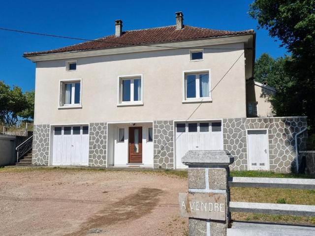 Maison vente à Nontron, Piégut-pluviers