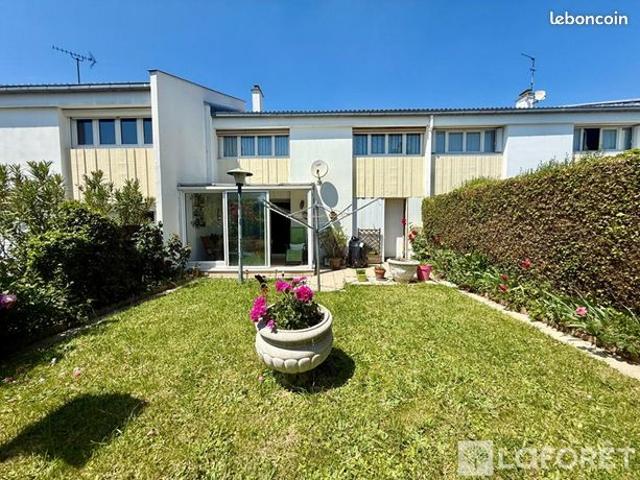 Maison vente à Louvres, Martinique