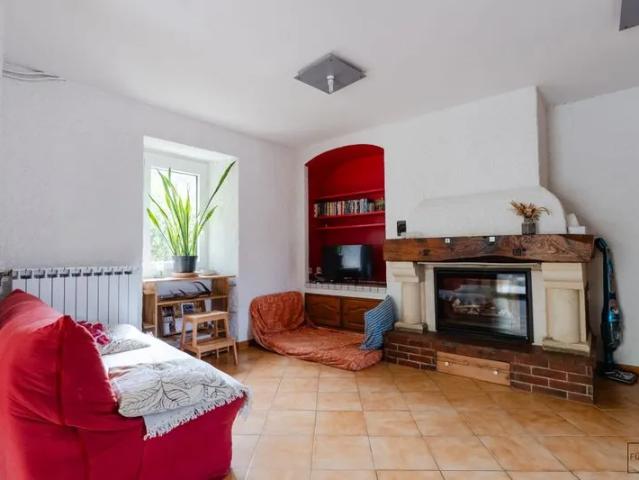 Maison location à Canto Perdix, Fontjoncouse