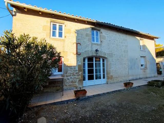 Villa vente à Saint-Jean-d'Angély, Dampierre-sur-boutonne
