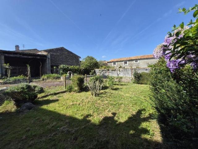 Maison vente à Saint-Jean-d'Angély, Loulay