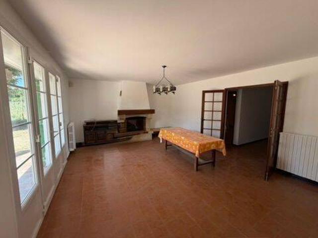 Maison location à Sénas, Bouches-du-Rhône