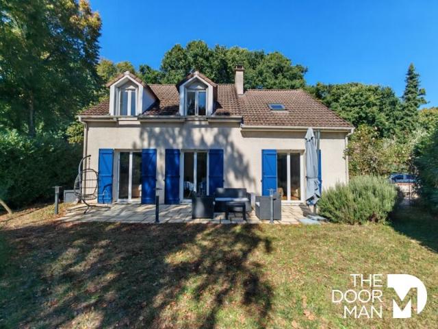 Maison vente à Versailles, Montigny-le-bretonneux