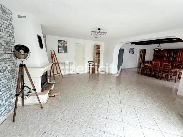 Maison vente à Montmorillon, Saint-pierre-d'exideuil