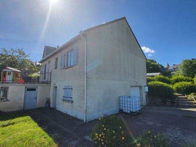 Maison vente à Mauriac, Apchon