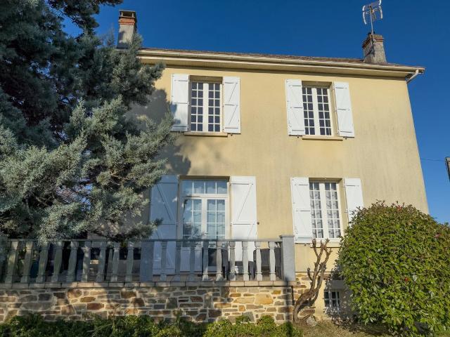 Maison vente à Nontron, Sarrazac
