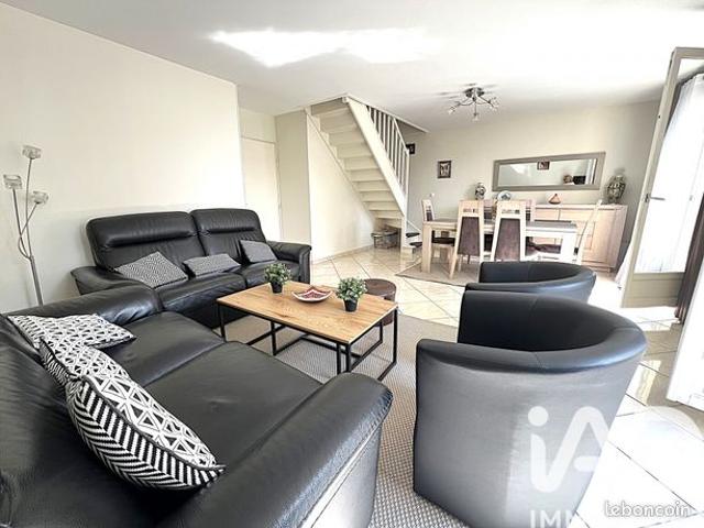 Maison vente à Versailles, Plaisir