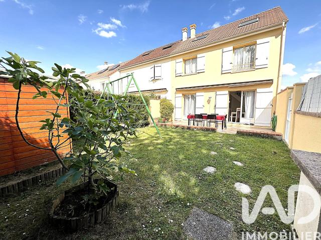 Maison vente à Versailles, Plaisir
