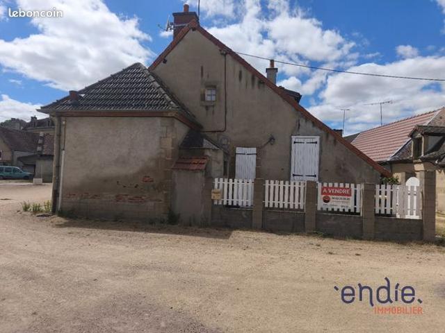 Maison vente à Montluçon, Cosne-d'allier