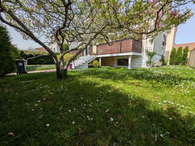Maison vente à Versailles, Les Clayes-sous-bois