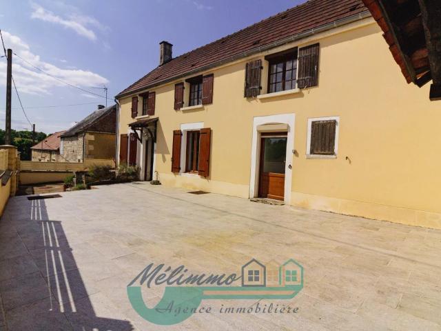 Maison vente à Auxerre, Sougères-en-puisaye