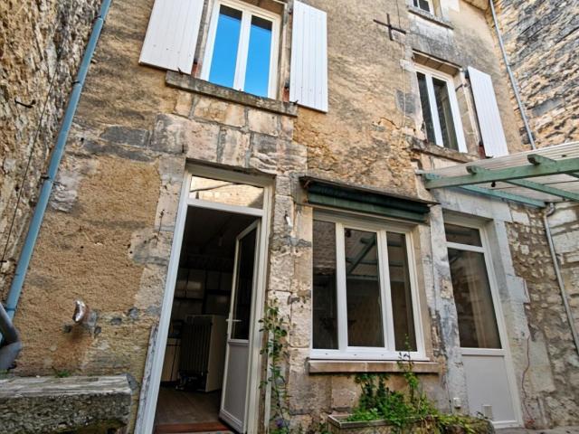 Maison vente à Cognac, Châteauneuf-sur-charente