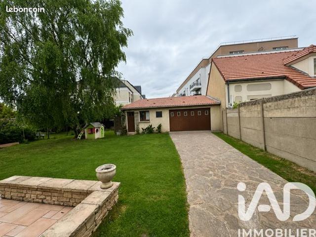 Maison vente à Versailles, Trappes