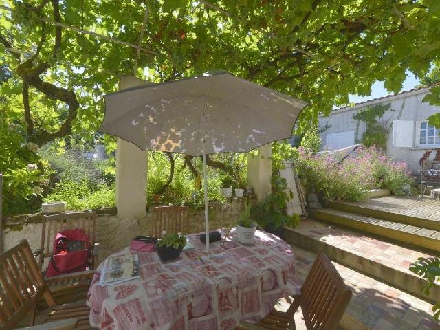 Maison vente à Saintes, Barzan
