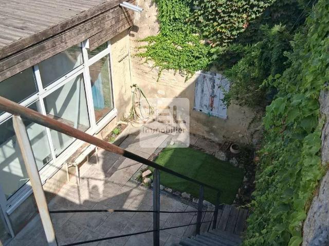 Maison vente à La Garde-adhémar, Drôme