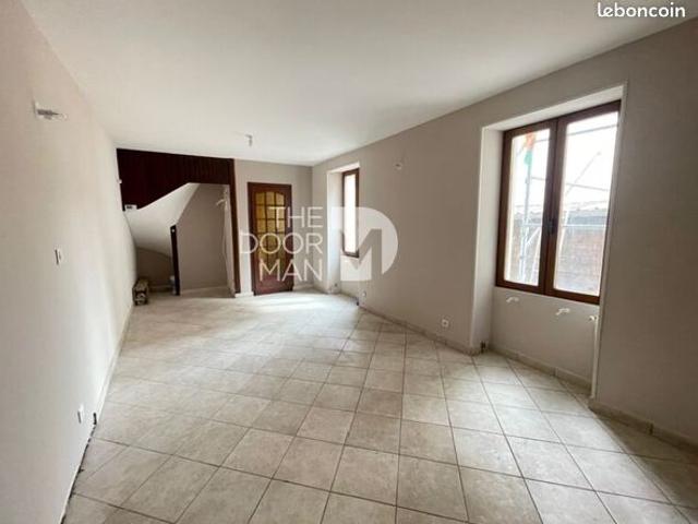 Maison vente à Sens, Chaumont