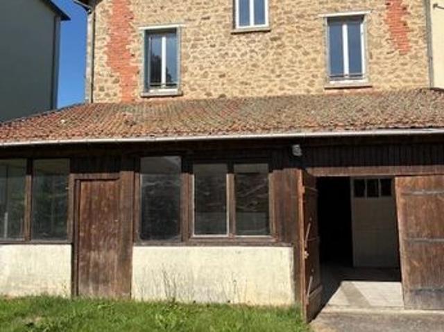 Maison vente à Rochechouart, Saint-victurnien