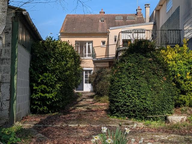 Maison vente à Compiègne, Chevrières
