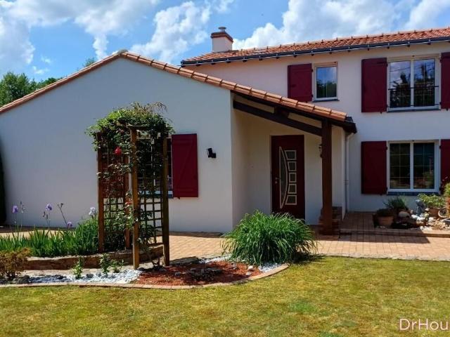 Maison vente à Nantes, Lège
