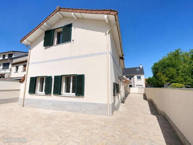 Maison vente à Magny-les-Hameaux, Yvelines