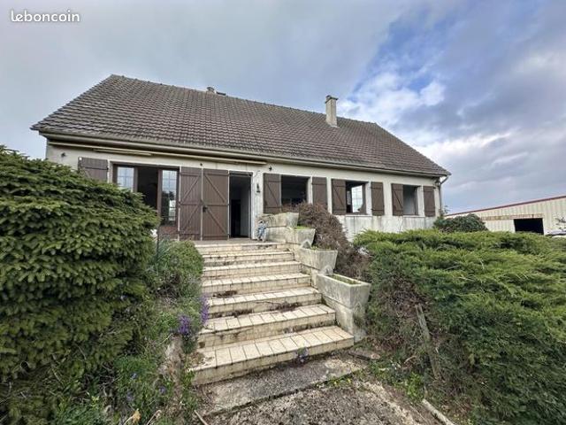 Maison vente à Pontivy, Bretagne