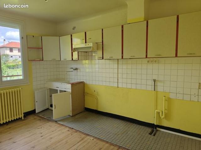 Maison vente à Riom, Bourg-lastic