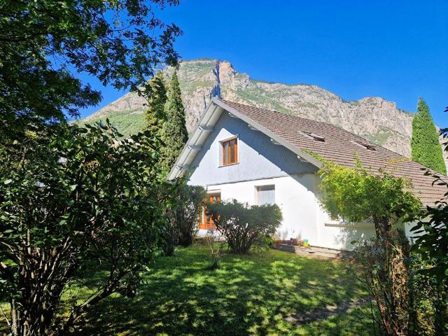 Maison vente à L'Épine, Saint-Jean-de-Maurienne