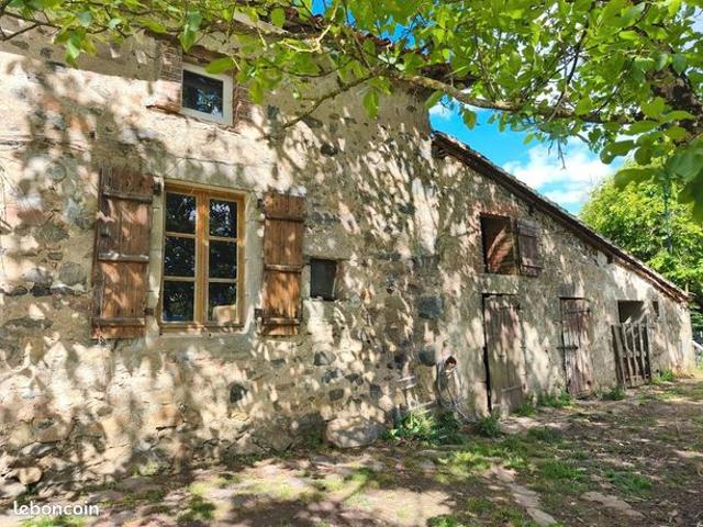 Maison vente à Confolens, Lesterps