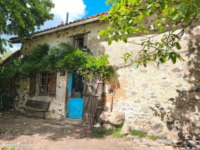Maison vente à Confolens, Lesterps