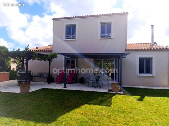 Maison vente à Fontenay-le-Comte, Saint-maurice-le-girard